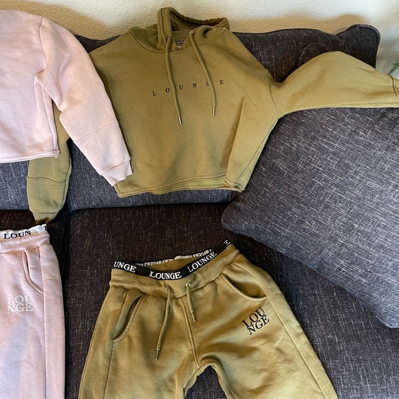 XS and S Lounge sets - Picture 4 of 5